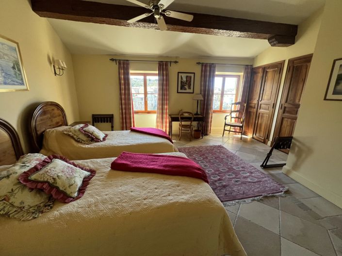 Image No.12-5 Bed House for sale