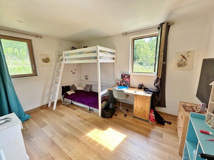 Image No.8-3 Bed House for sale