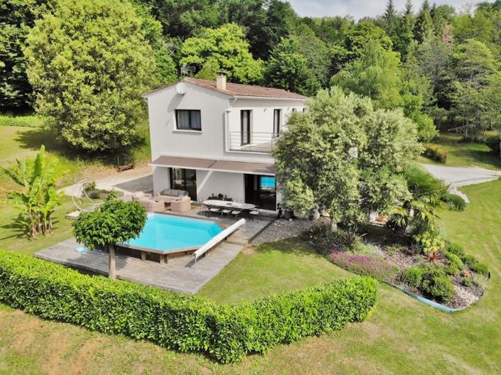 Image No.2-4 Bed House for sale