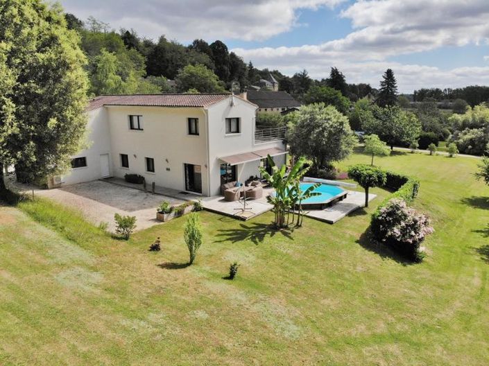 Image No.3-4 Bed House for sale