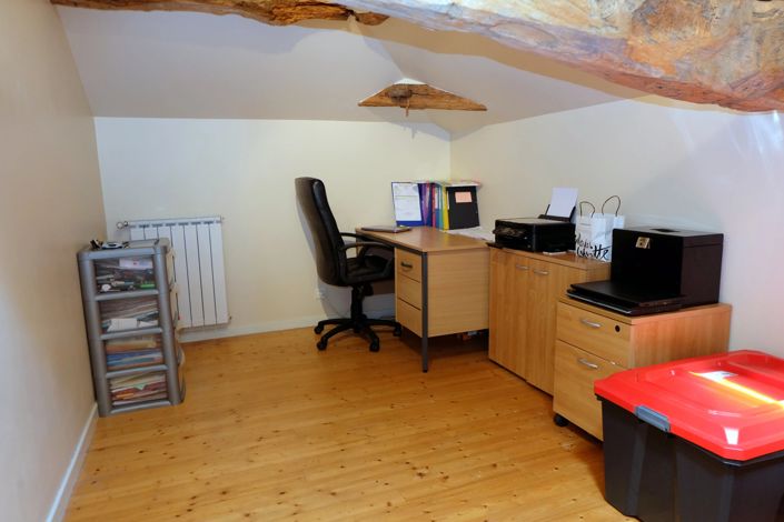 Image No.11-7 Bed House for sale