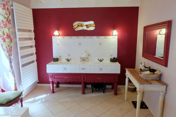 Image No.8-7 Bed House for sale