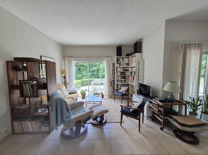 Image No.12-3 Bed House for sale