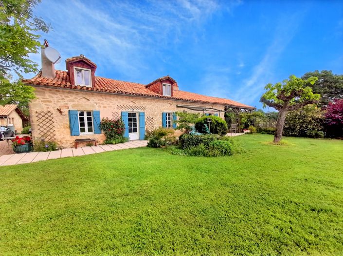 Image No.1-4 Bed Farmhouse for sale