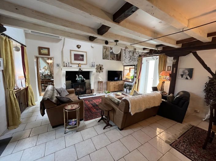 Image No.2-8 Bed House for sale