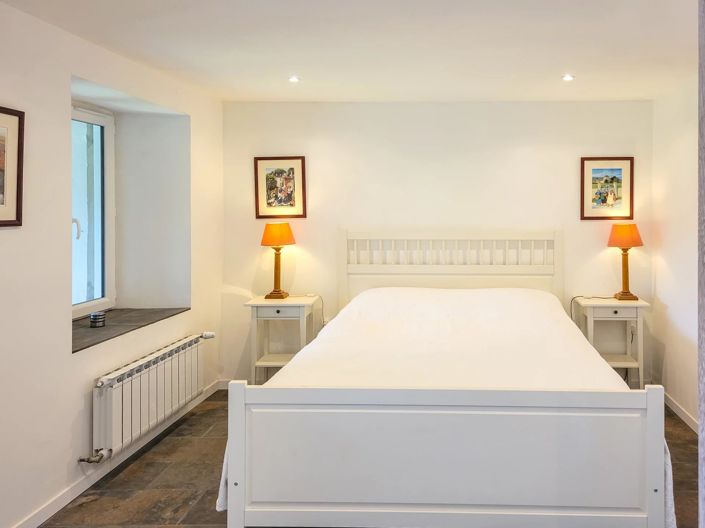 Image No.12-6 Bed House for sale