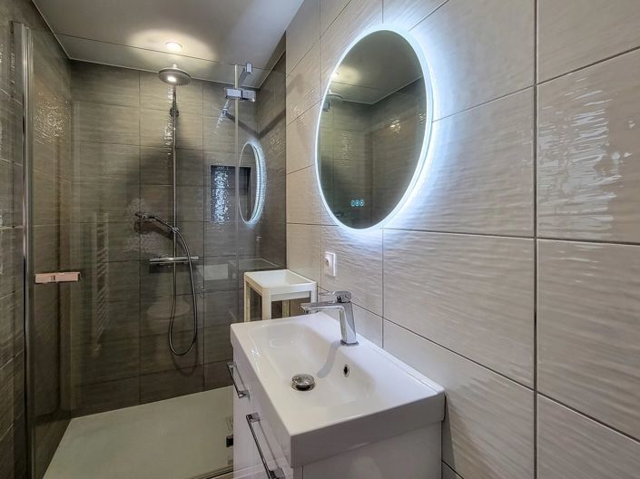 Image No.13-6 Bed House for sale