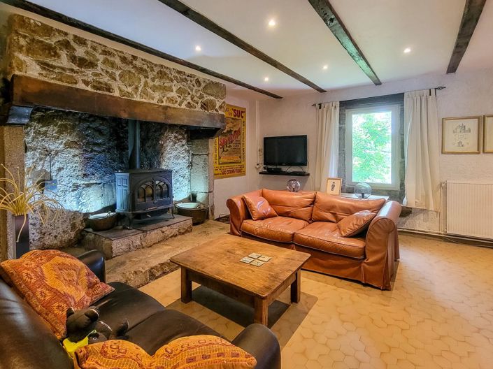 Image No.3-6 Bed House for sale