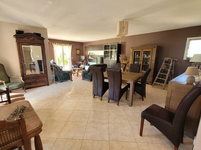 Image No.7-4 Bed House for sale