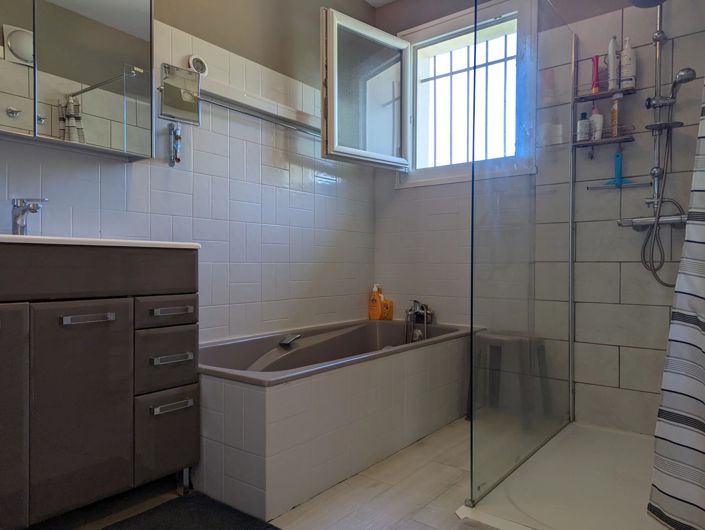 Image No.13-3 Bed Village House for sale