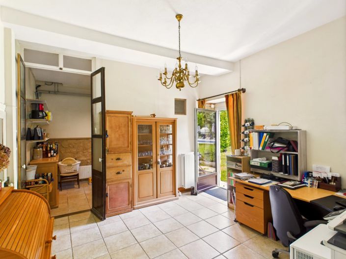 Image No.7-7 Bed House for sale