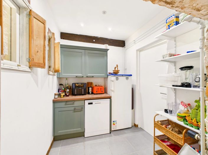 Image No.9-7 Bed House for sale