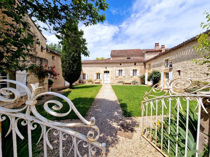 Image No.1-11 Bed House for sale