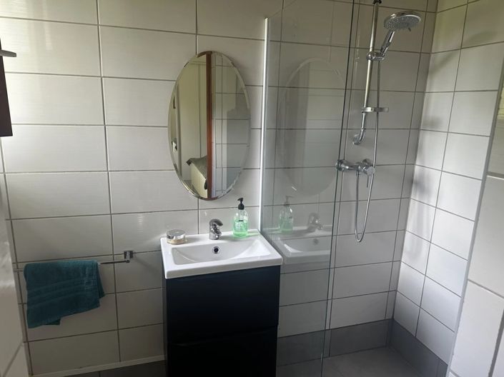 Image No.8-3 Bed House for sale