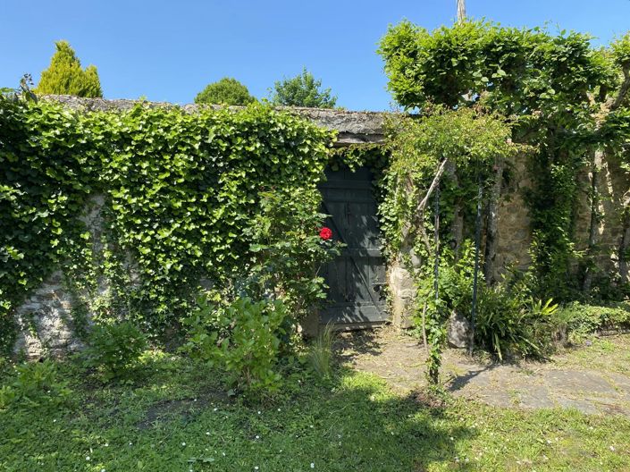 Image No.12-6 Bed House for sale