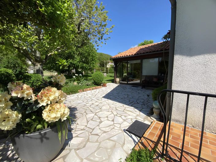 Image No.12-5 Bed House for sale