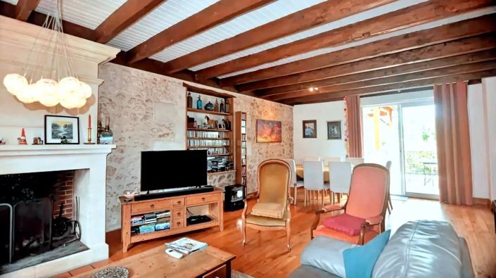 Image No.6-4 Bed House for sale