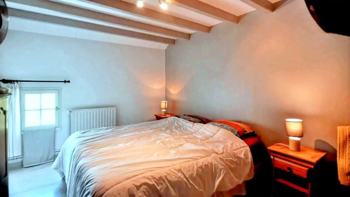 Image No.8-4 Bed House for sale