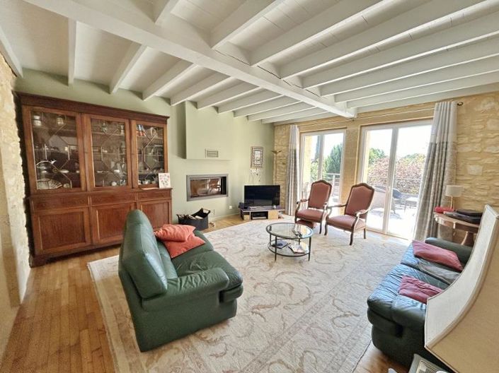 Image No.9-4 Bed House for sale