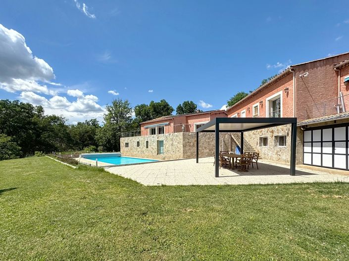 Image No.2-10 Bed House for sale