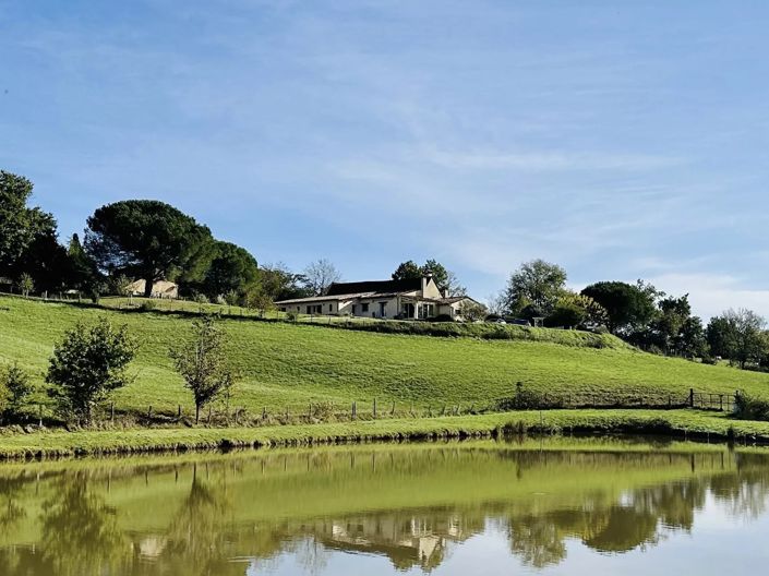 Image No.1-6 Bed House for sale