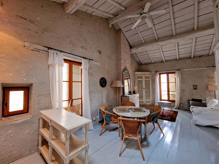 Image No.10-2 Bed House for sale