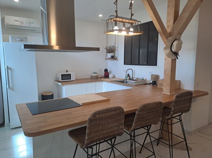 Image No.2-4 Bed House for sale