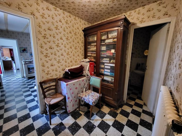 Image No.6-4 Bed House for sale