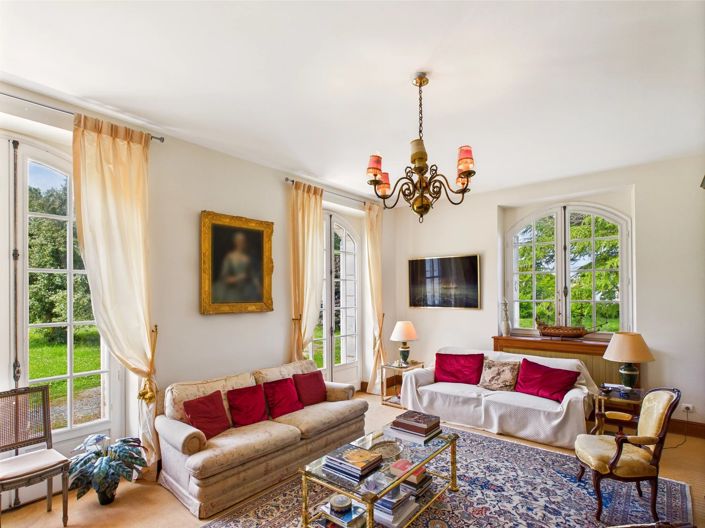 Image No.4-6 Bed House for sale