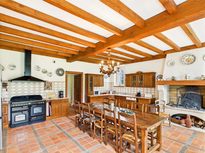 Image No.5-6 Bed House for sale