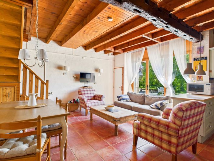 Image No.12-5 Bed House for sale