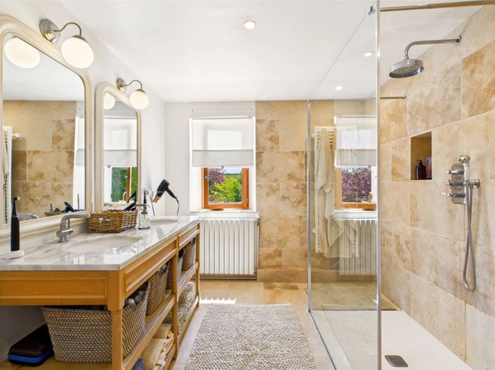 Image No.7-5 Bed House for sale