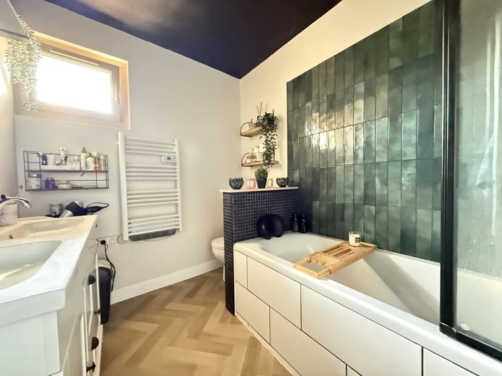 Image No.11-3 Bed House for sale