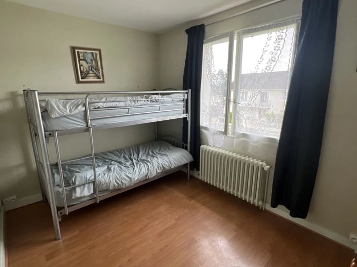 Image No.10-3 Bed House for sale