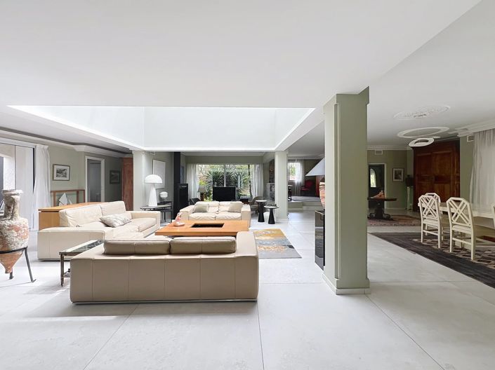 Image No.3-4 Bed House for sale