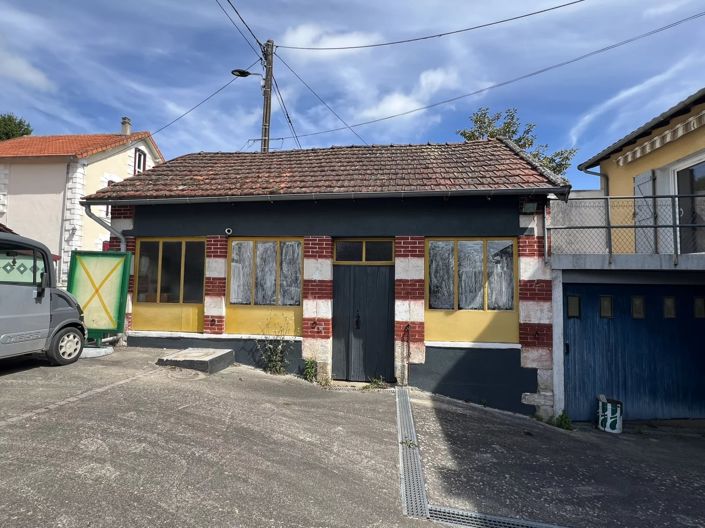 Image No.14-6 Bed House for sale