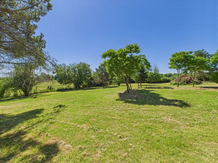 Image No.12-2 Bed House for sale