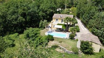 0b40834372ca8a9586513ea1a7a055435774f317bd192