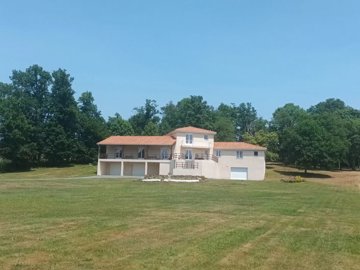 8a894d2bacc4fd01d327daf112759e12b4617f45f6192