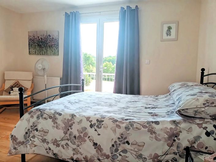 Image No.8-4 Bed House for sale