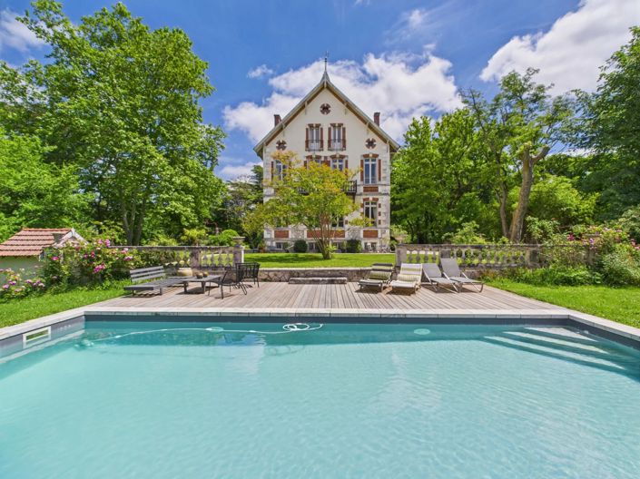 Image No.1-6 Bed House for sale