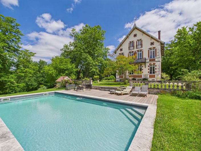 Image No.14-6 Bed House for sale