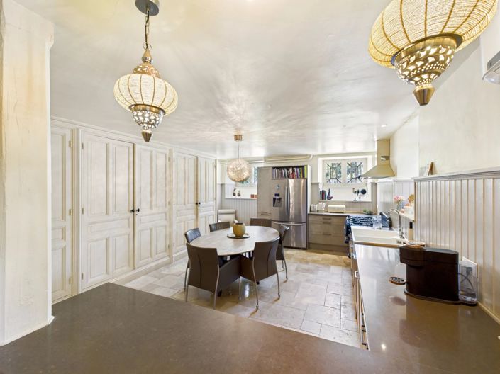 Image No.5-6 Bed House for sale