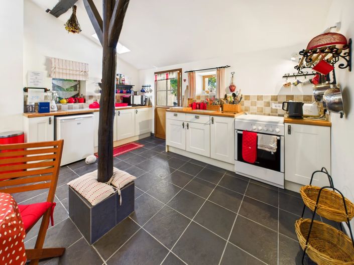 Image No.6-3 Bed House for sale