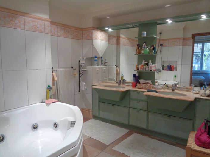 Image No.14-7 Bed House for sale