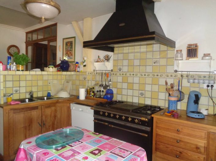 Image No.9-7 Bed House for sale