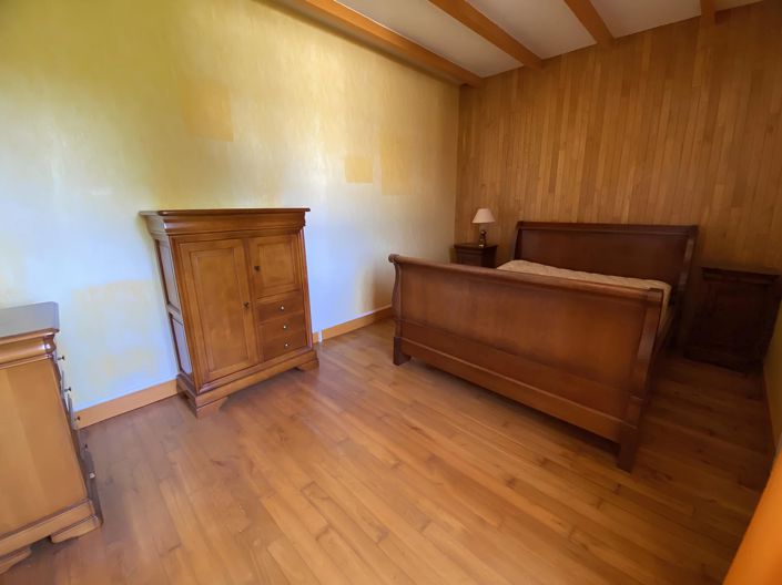 Image No.8-4 Bed House for sale