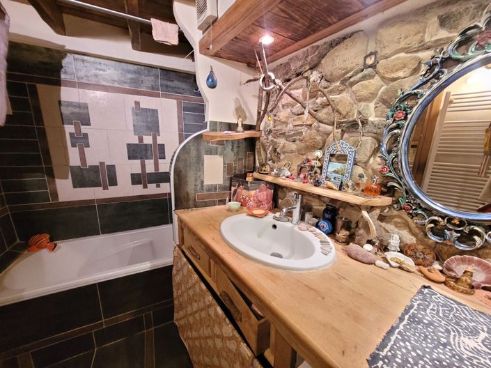 Image No.10-2 Bed House for sale