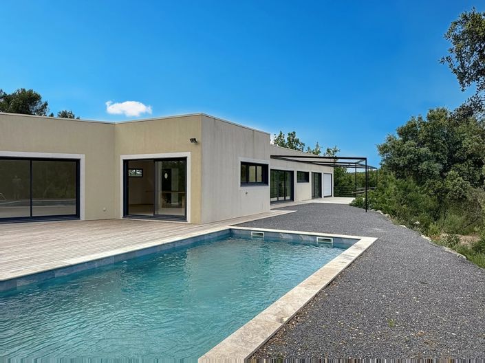 Image No.2-4 Bed House for sale