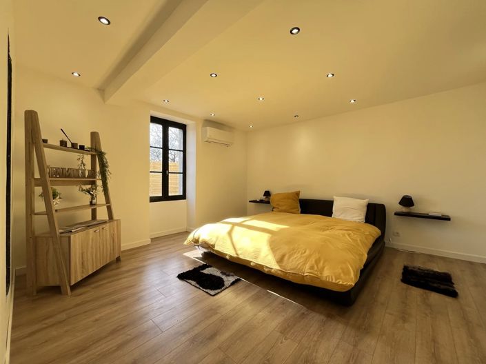 Image No.15-3 Bed House for sale